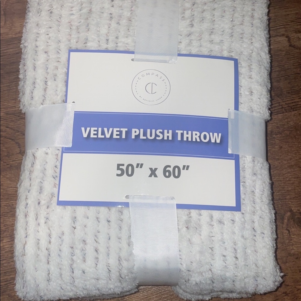 Velvet Plush Throw NWT